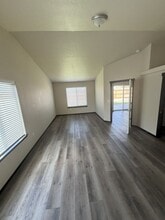 363 Cardinal Pl in Umatilla, OR - Building Photo - Building Photo