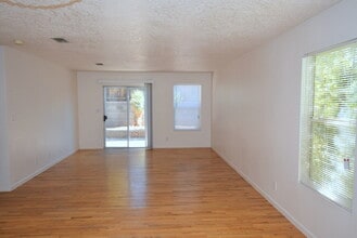 10726 Del Sol Park Dr NW in Albuquerque, NM - Building Photo - Building Photo