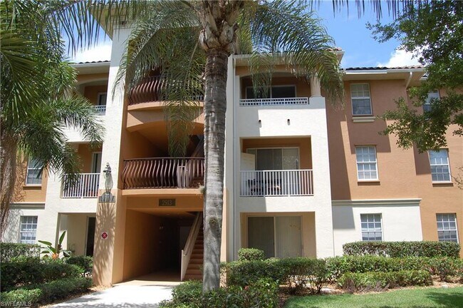 2913 Tuscan Dr-Unit -302 in Cape Coral, FL - Building Photo - Building Photo