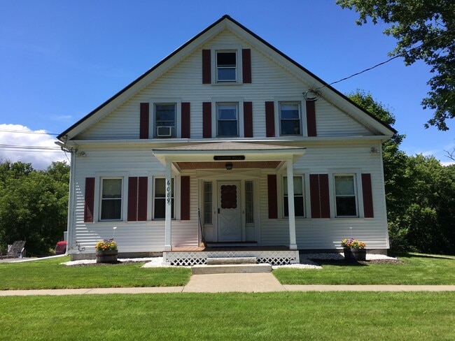 6089 Memorial Dr, Unit Efficiency Unit #5