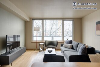 708 6th Ave N in Seattle, WA - Building Photo - Building Photo