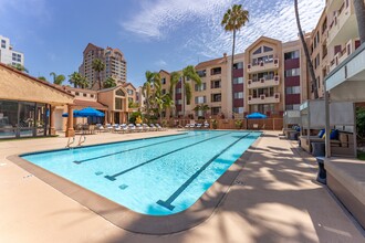 Veranda La Jolla in San Diego, CA - Building Photo - Building Photo