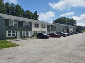 1 Tourmaline Dr in Lewiston, ME - Building Photo
