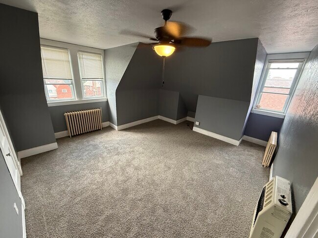 3859 Brownsville Rd, Unit 3 in Pittsburgh, PA - Building Photo - Building Photo