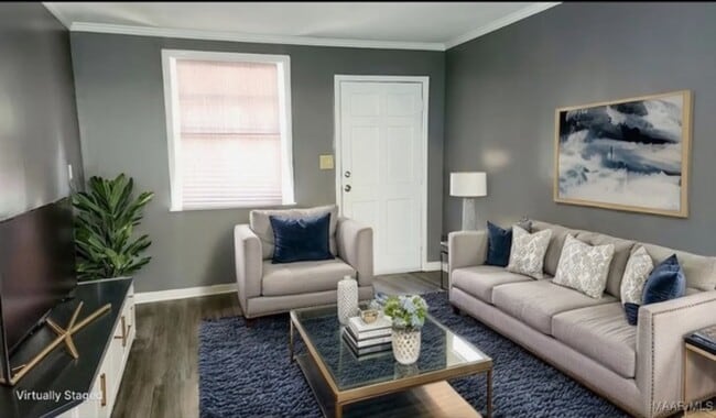 property at 711 Iris Ln