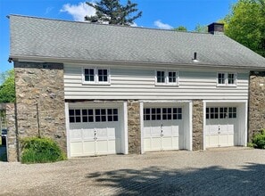 4 Old Grange Rd in Hopewell Junction, NY - Building Photo - Building Photo