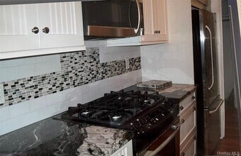312 Main St in White Plains, NY - Building Photo - Building Photo