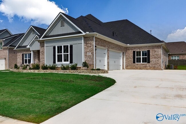 17 Belle River Wy SE in Gurley, AL - Foto de edificio - Building Photo