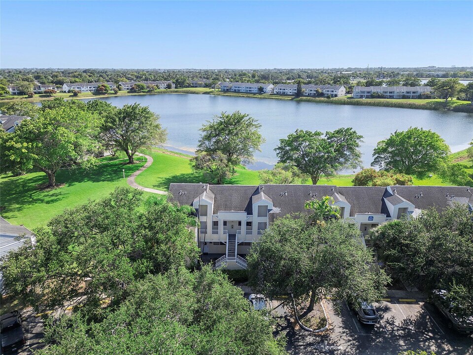 3457 NW 44th St in Lauderdale Lakes, FL - Building Photo