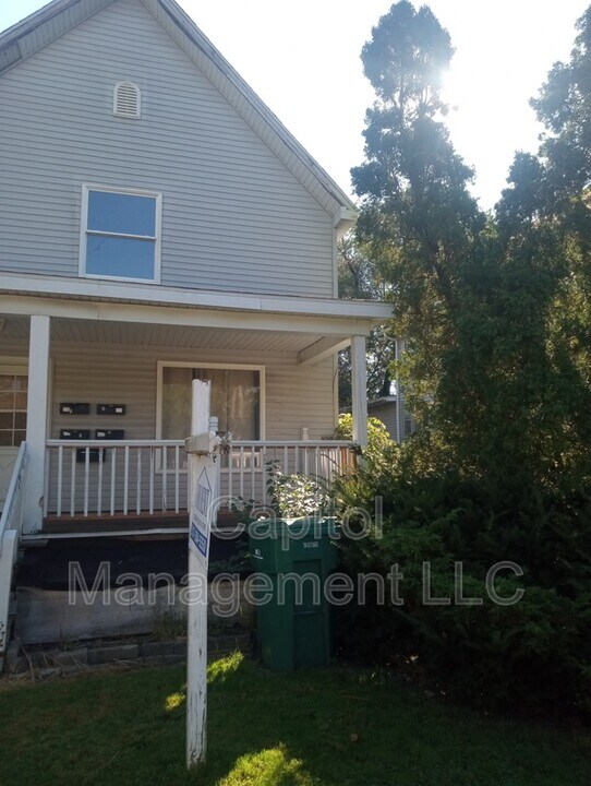 1016 N Capitol Ave in Lansing, MI - Building Photo