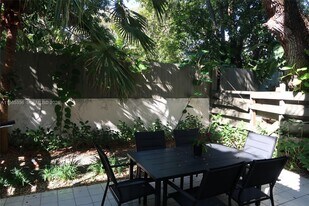 3034 SW 27th Ave in Miami, FL - Building Photo