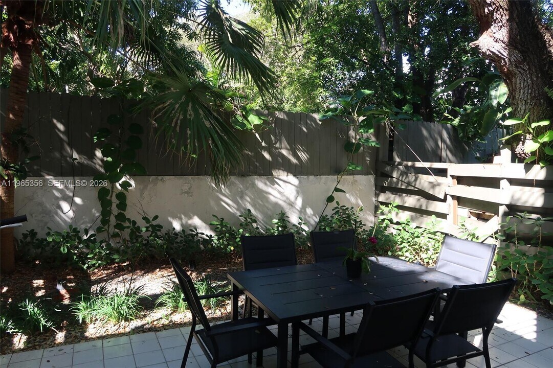 3034 SW 27th Ave in Miami, FL - Building Photo