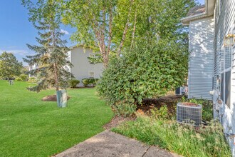 10549 Wakefield Ln in Huntley, IL - Building Photo - Building Photo
