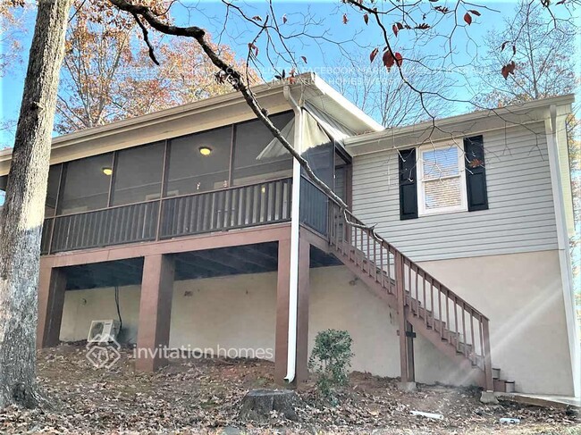 property at 4433 Wallace Cir SW