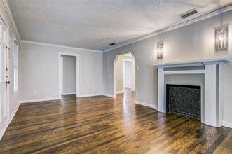 715 Newell Ave in Dallas, TX - Building Photo - Building Photo