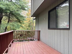 73 Arrowhead Cir in Ashland, MA - Building Photo - Building Photo