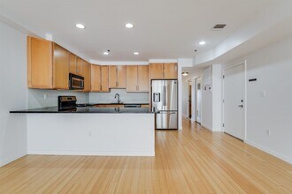 402 Madison St in Hoboken, NJ - Building Photo - Building Photo