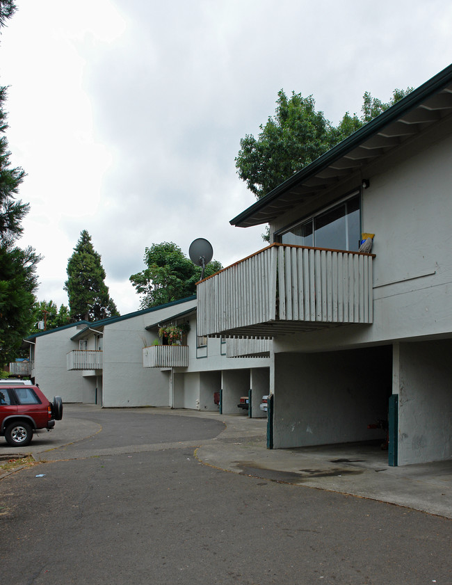 Colony Park in Springfield, OR - Foto de edificio - Building Photo