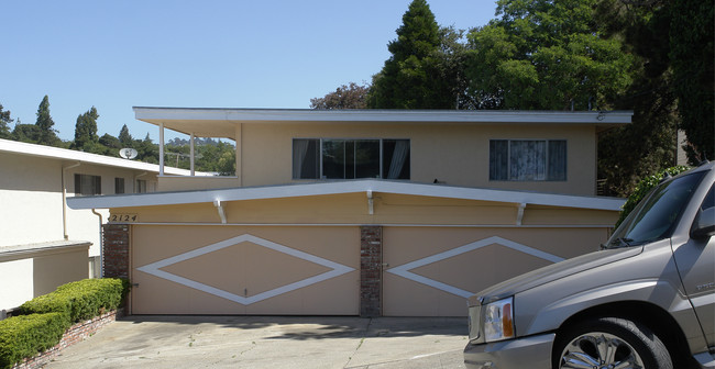 2124 Damuth St in Oakland, CA - Building Photo - Building Photo