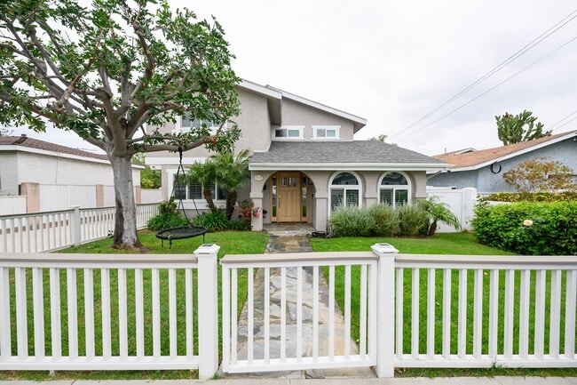 property at 2107 Dufour Ave