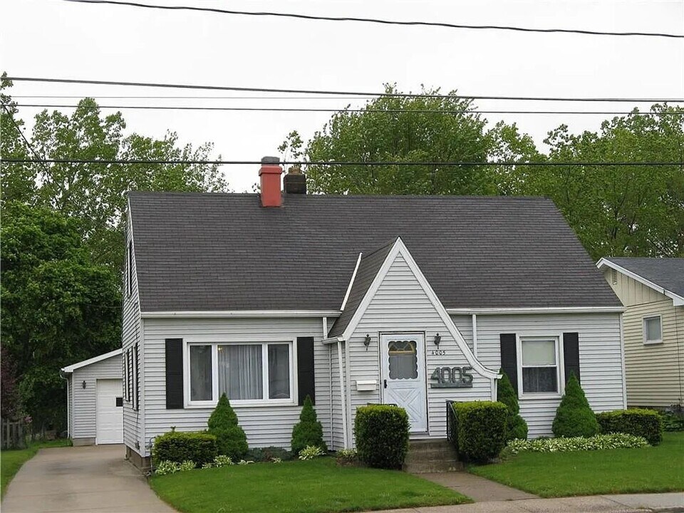 4005 Old French Rd in Erie, PA - Building Photo