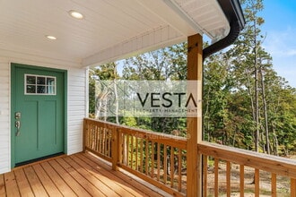 430 Hague Dr in Columbus, NC - Building Photo - Building Photo