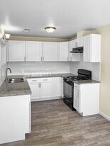 202 W Lynn Ave in Tulare, CA - Building Photo