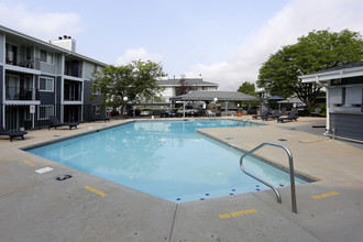 Heatherwood Club in Colorado Springs, CO - Foto de edificio - Building Photo