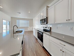 5057 W White Ash Ct in Meridian, ID - Building Photo - Building Photo