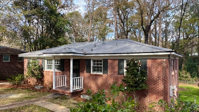 1121 E Magnolia Ave in Auburn, AL - Building Photo - Building Photo