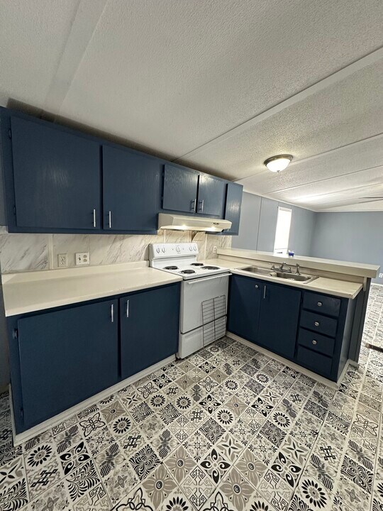 122 Marsha St in Picayune, MS - Building Photo