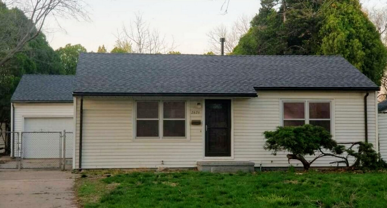 2626 S Classen St in Wichita, KS - Building Photo