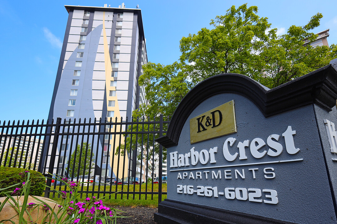 Harbor Crest in Euclid, OH - Foto de edificio