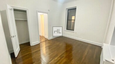 EAST 81 STREET in New York, NY - Foto de edificio - Building Photo