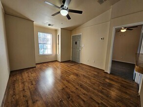 4803 Hamilton Wolfe in San Antonio, TX - Building Photo - Building Photo