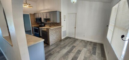 301 SW Whitmore Dr in Port St. Lucie, FL - Building Photo - Building Photo