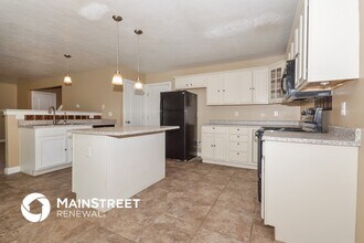 713 Bridgebend Run in Greenwood, IN - Building Photo - Building Photo