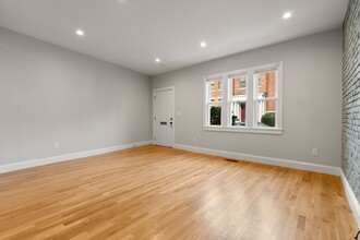 129 Sutherland Rd, Unit 1 in Boston, MA - Building Photo - Building Photo