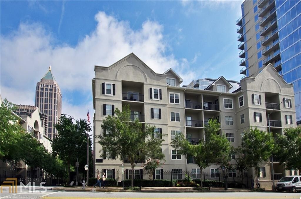 1075 Peachtree Walk NE in Atlanta, GA - Building Photo