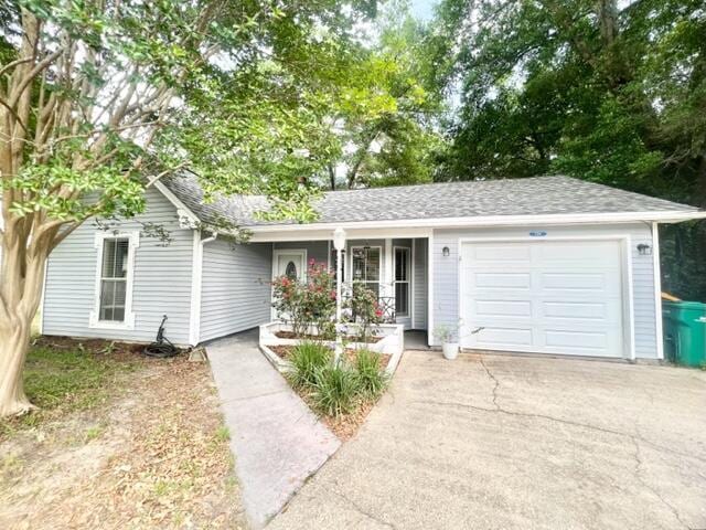 114 Summit Ct in Niceville, FL - Foto de edificio - Building Photo