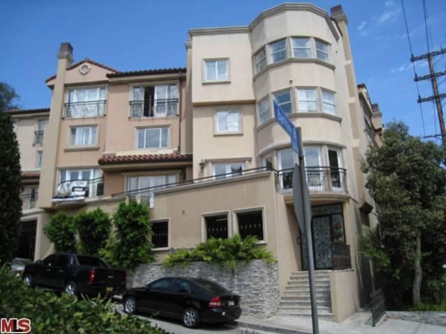 Barham/Hollywood Hills Apartments in Los Angeles, CA - Foto de edificio