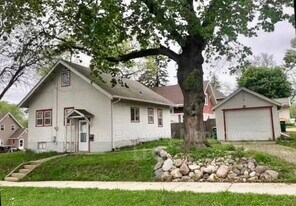 1035 Virginia Pl in Albert Lea, MN - Building Photo