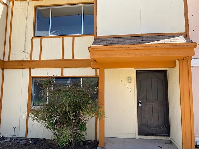 property at 5880 S Del Moral Blvd
