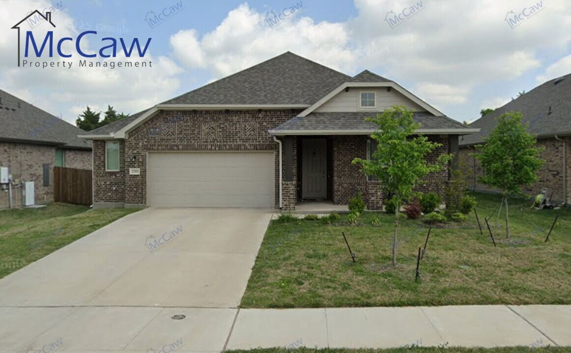 2292 High Pln Ln in Waxahachie, TX - Building Photo