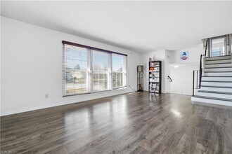 912 Amherst Ln in Virginia Beach, VA - Foto de edificio - Building Photo