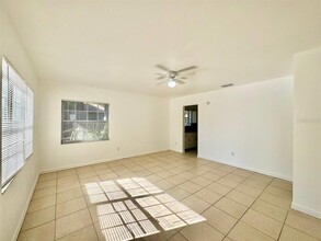 1302 E New Orleans Ave in Tampa, FL - Building Photo - Building Photo