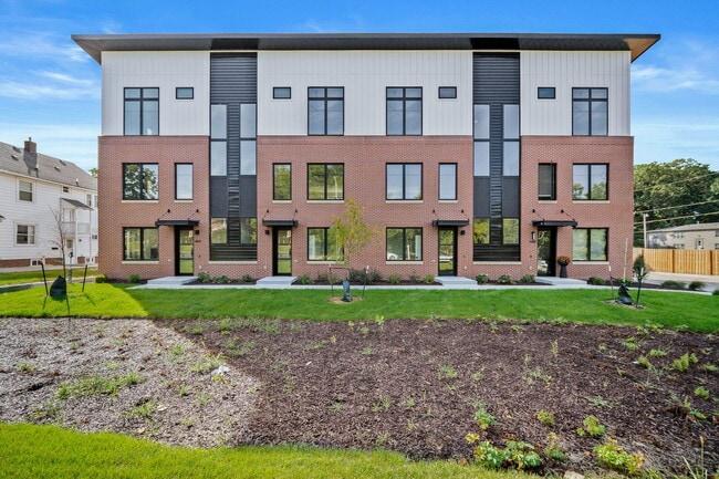 property at 4844 Ingersoll Ave