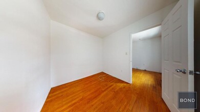 139 E 12th St in New York, NY - Building Photo - Building Photo
