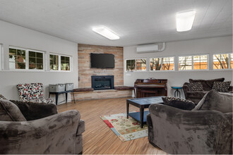 Cambridge Dorchester Apartment Homes in Boise, ID - Building Photo - Lobby