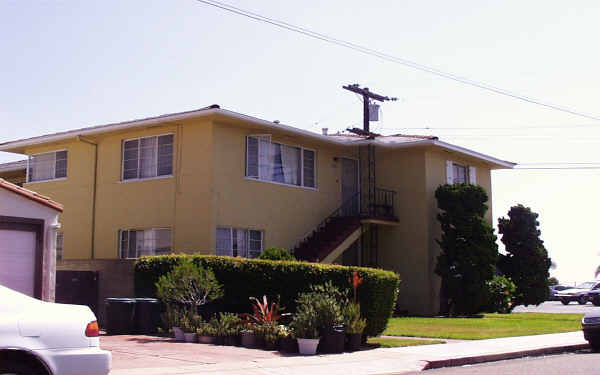 4425-4427 Dayton St in San Diego, CA - Building Photo - Building Photo